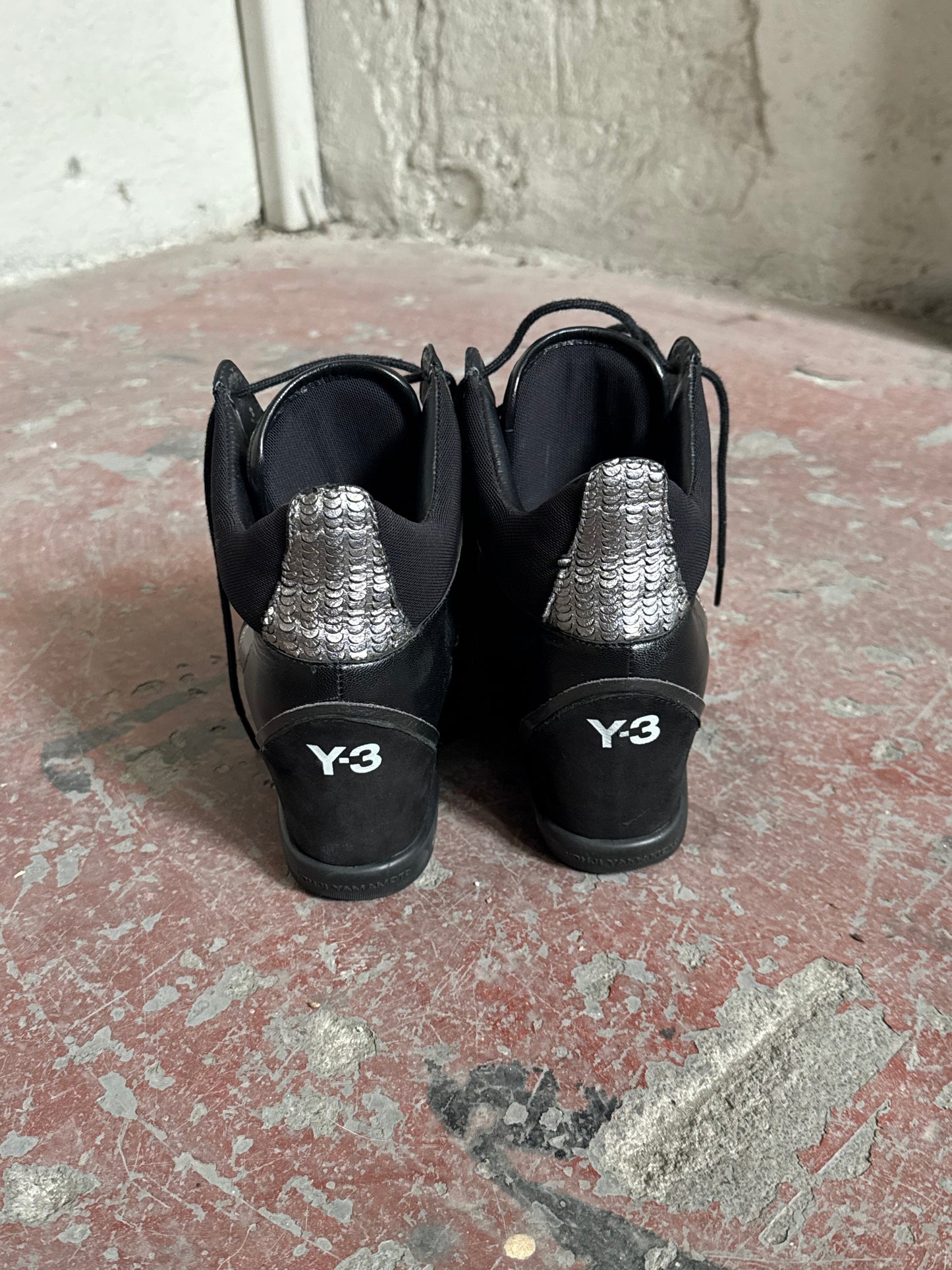 Y-3